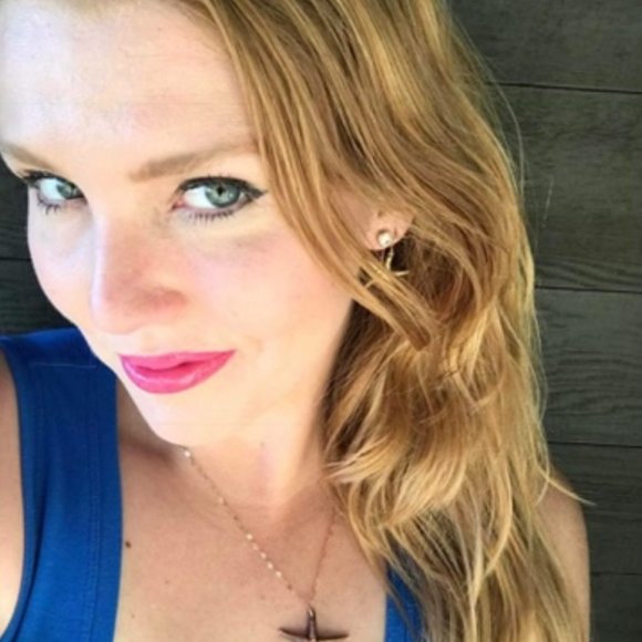 Meet your Posher, Cassandra - Picture 5 of 10